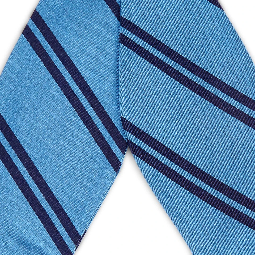 Trendhim Nœud Papillon En Soie Bleu Métallique à Rayures Bleu Marine 4 Trendhim Nœud Papillon En Soie Bleu Métallique à Rayures Bleu Marine – Image 2