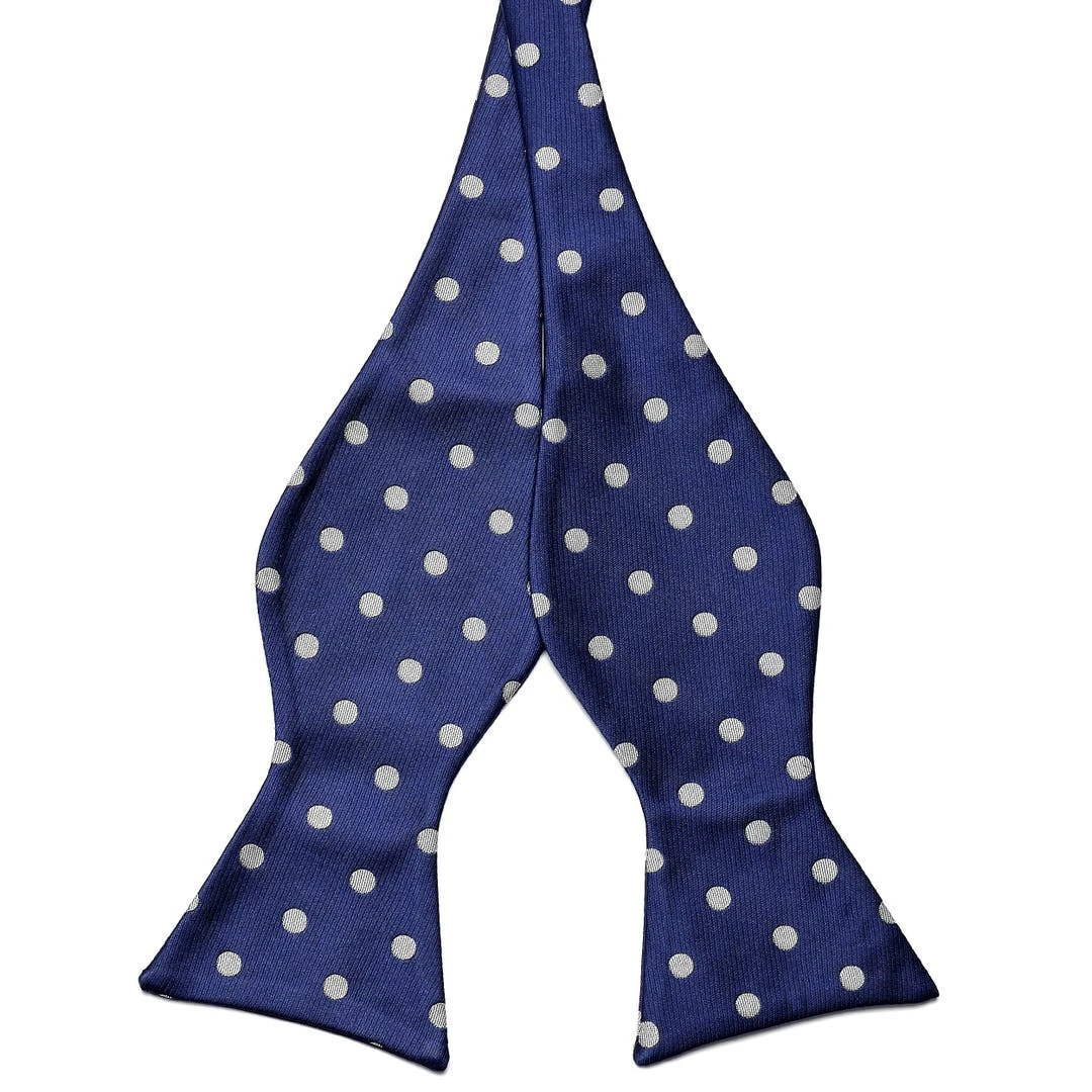 Tailor Toki Noeud Papillon Soie A Pois Blancs 3 Tailor Toki Noeud Papillon Soie A Pois Blancs