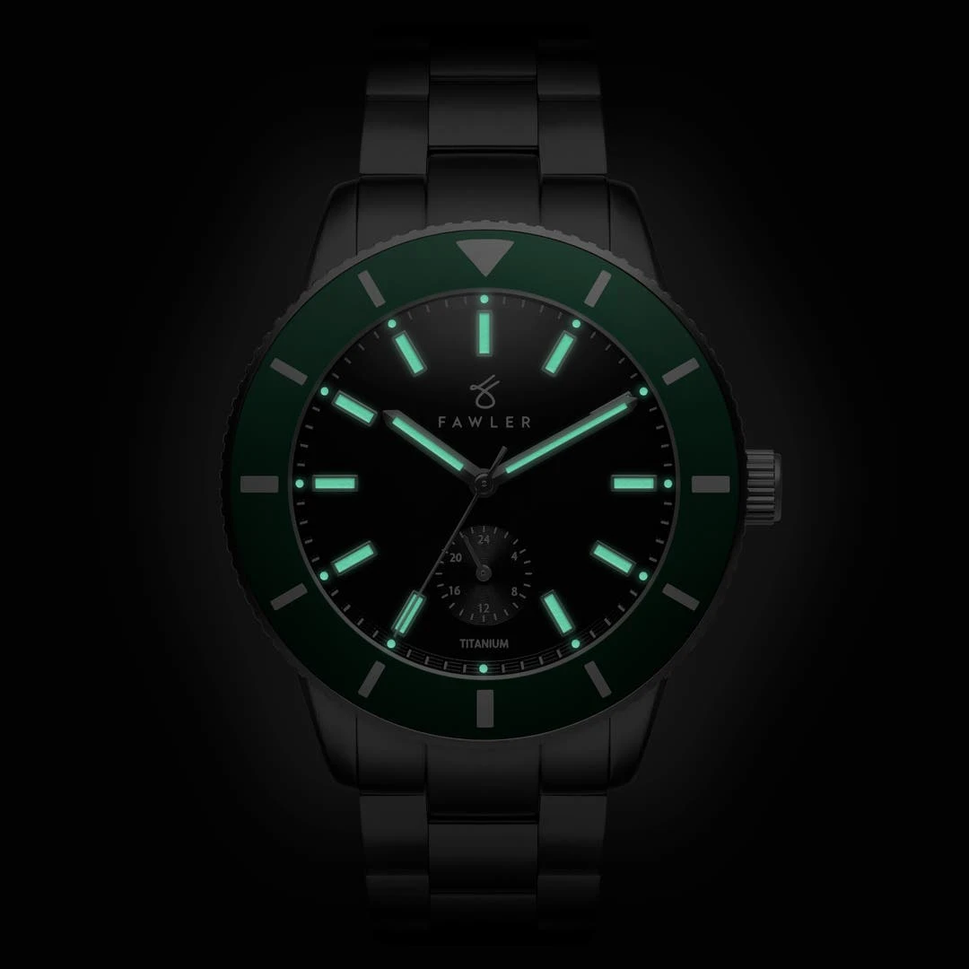 Fawler Makalu | Montre De Plongée En Titane Brossé Avec Lunette Verte 8 Fawler Makalu | Montre De Plongée En Titane Brossé Avec Lunette Verte – Image 6