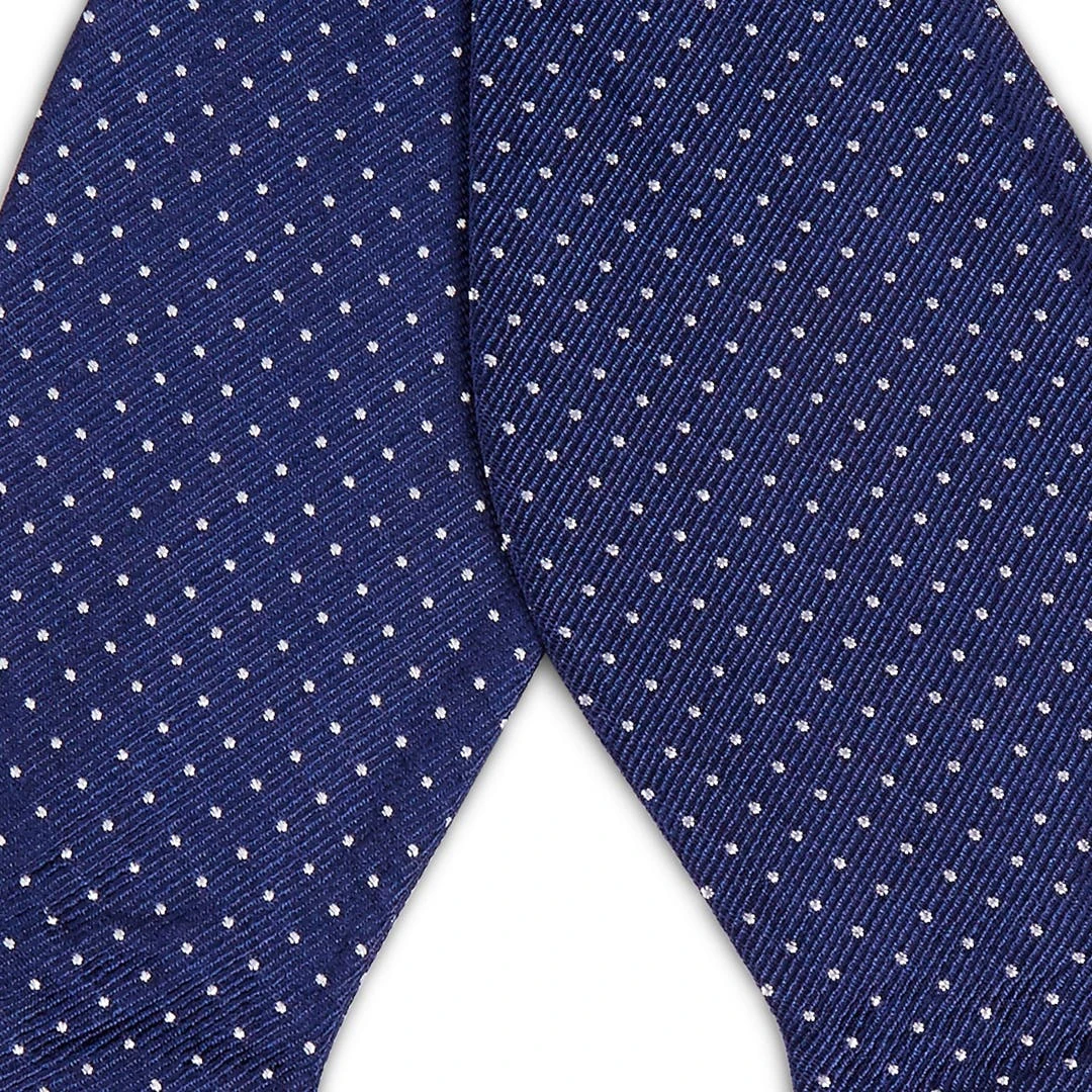 Trendhim Noeud Papillon En Soie Bleu Marine à Pois Blancs 4 Trendhim Noeud Papillon En Soie Bleu Marine à Pois Blancs – Image 2