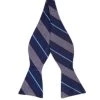 Trendhim Noeud Papillon En Soie Bleu Marine à Rayures Grises Et Bleu électrique 2 Trendhim Noeud Papillon En Soie Bleu Marine à Rayures Grises Et Bleu électrique -Trendhim en ligne 3 1 135 1 45 1 57 1 238