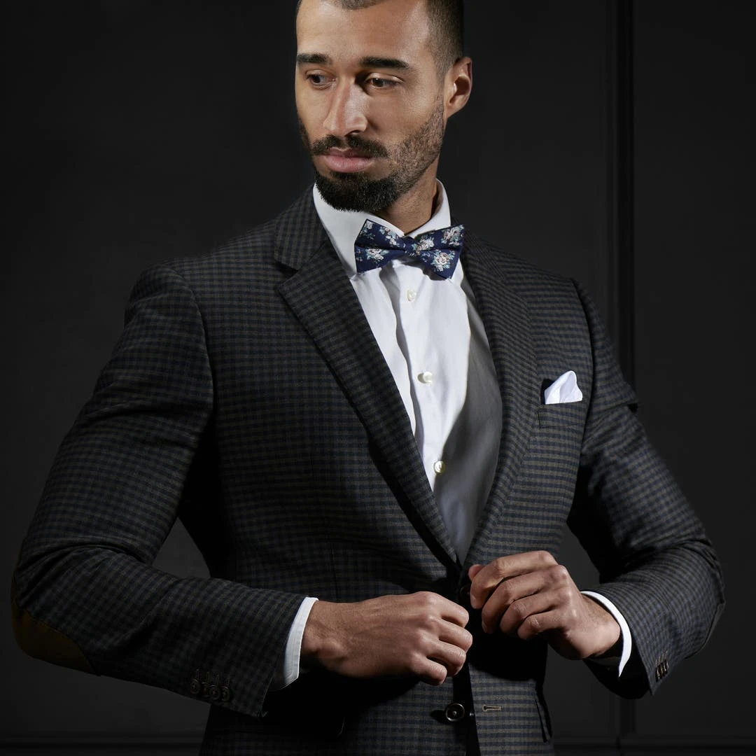 Tailor Toki Noeud Papillon Bleu Foncé Motif Fleurs 6 Tailor Toki Noeud Papillon Bleu Foncé Motif Fleurs – Image 4