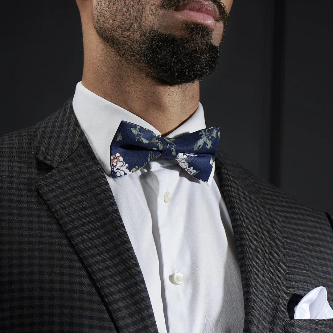 Tailor Toki Nœud Papillon Rétro Floral Bleu 5 Tailor Toki Nœud Papillon Rétro Floral Bleu – Image 3
