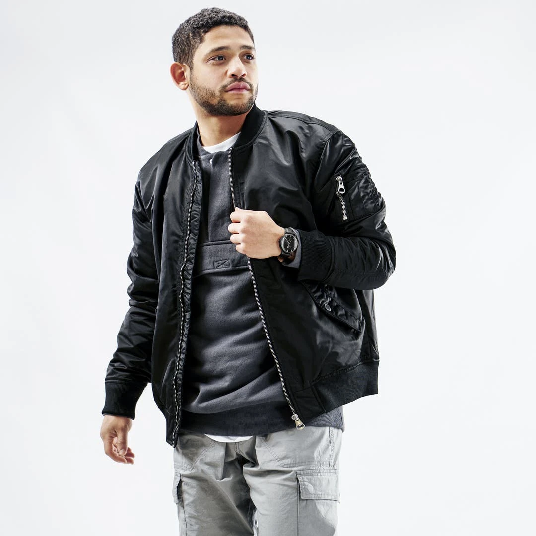 Seizmont Montre Minimaliste Aether Ivano Noire Et Jaune 6 Seizmont Montre Minimaliste Aether Ivano Noire Et Jaune – Image 4